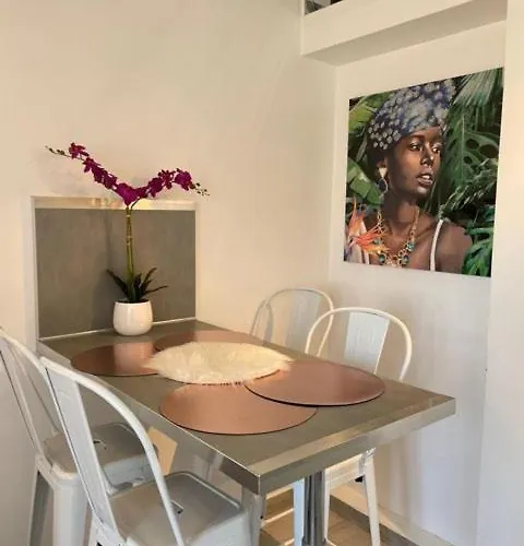 شقة Au Port D'agde Proche Des *